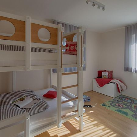 Fewo "Staufen Lodge" โอเบอร์สเทาเฟิน ภายนอก รูปภาพ